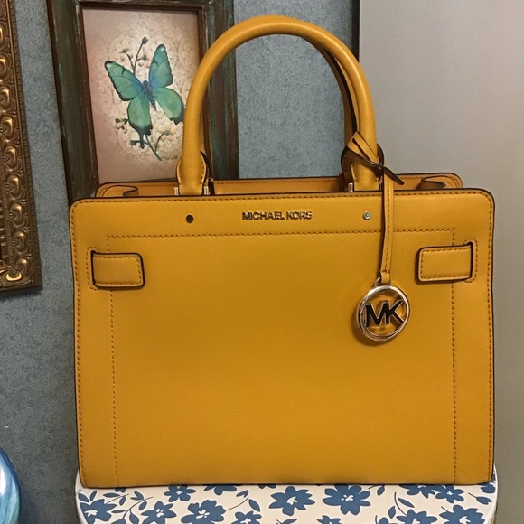 Michael kors Rayne Saffiano leather satchel in Marigold - Picture 12 of 16